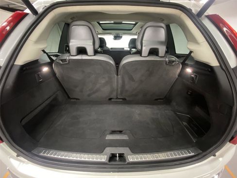 Used 2016 Volvo XC90 T8 Inscription AWD/4WD image 25