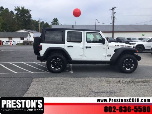 Used 2025 Jeep Wrangler Unlimited Rubicon AWD/4WD image 6