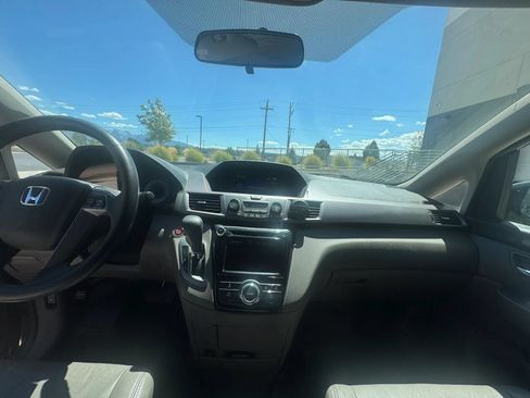 Used 2014 Honda Odyssey EX image 10
