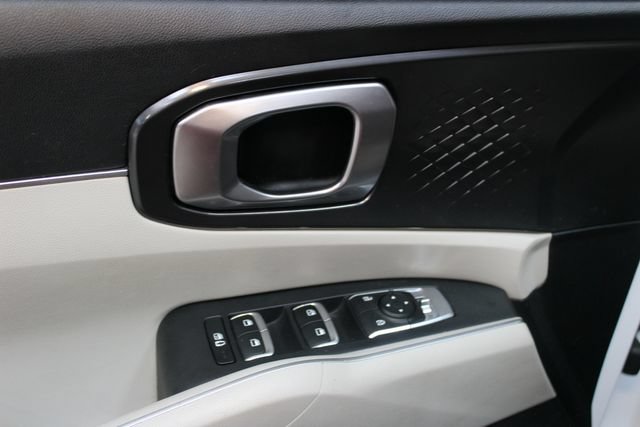 Used 2021 Kia Sorento S w/ Panoramic Sunroof Package AWD/4WD image 18