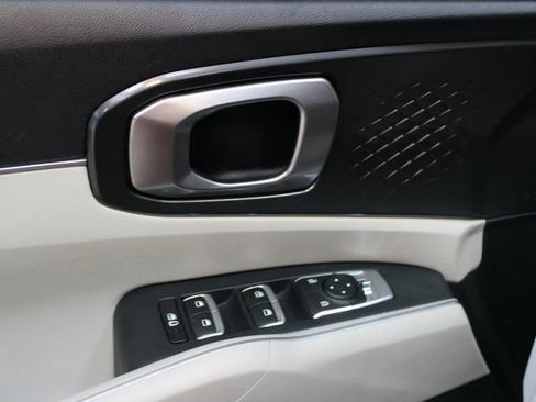 Used 2021 Kia Sorento S w/ Panoramic Sunroof Package AWD/4WD image 18