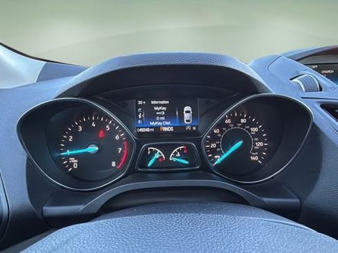 Used 2018 Ford Escape SE image 15