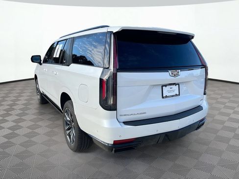 Used 2023 Cadillac Escalade ESV Sport w/ Touring Package AWD/4WD image 8