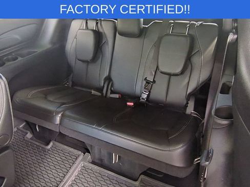 Used 2025 Chrysler Voyager LX FWD image 28