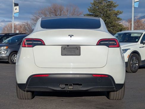 Used 2021 Tesla Model Y Long Range image 6