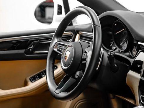 Used 2022 Porsche Macan S AWD/4WD image 13