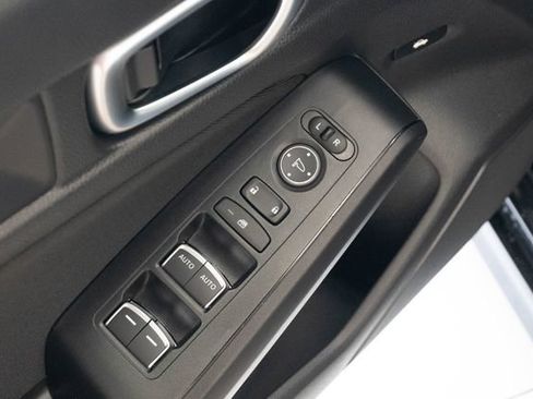 Used 2025 Honda Civic Sport image 22