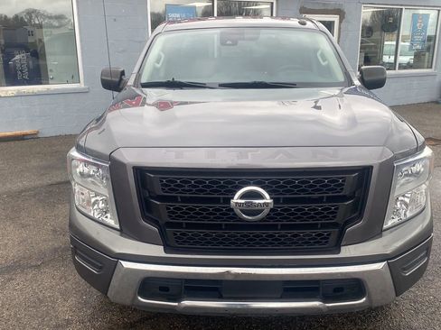 Used 2021 Nissan Titan SV w/ Accessory Utility Package image 20