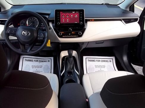 Used 2020 Toyota Corolla LE FWD image 14