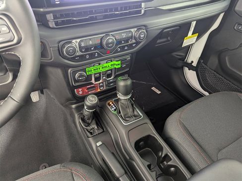 New 2025 Jeep Gladiator Rubicon w/ Safety Group image 27