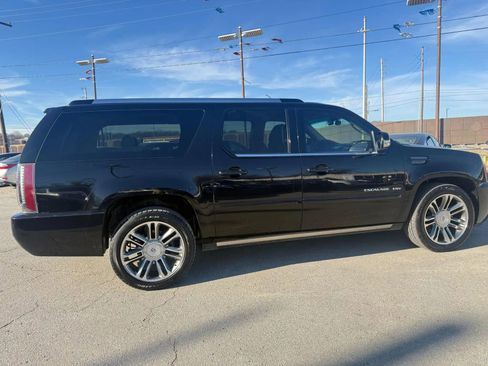 Used 2012 Cadillac Escalade ESV Premium image 6
