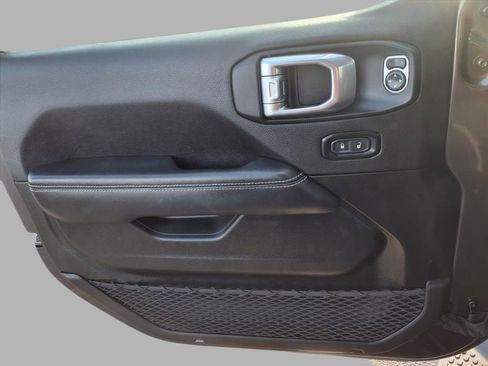 Certified 2020 Jeep Wrangler Unlimited Sahara image 16