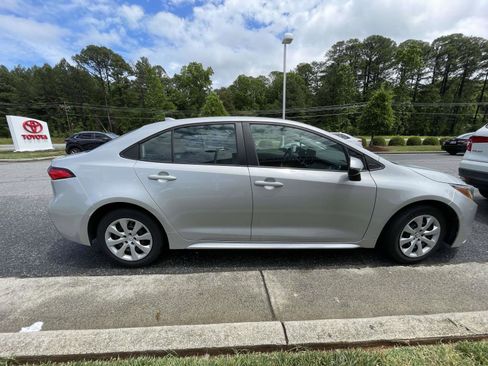 Used 2024 Toyota Corolla LE FWD image 21