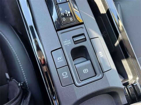 Used 2023 Toyota Prius Limited image 40