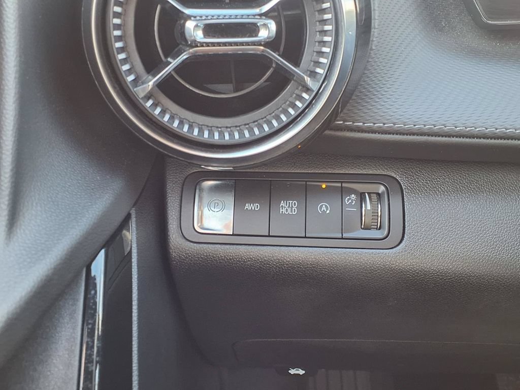 Used 2025 Chevrolet Equinox LT AWD/4WD image 16