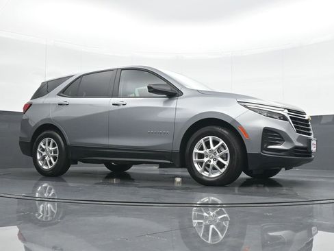 Used 2023 Chevrolet Equinox LS w/ LS Convenience Package image 23