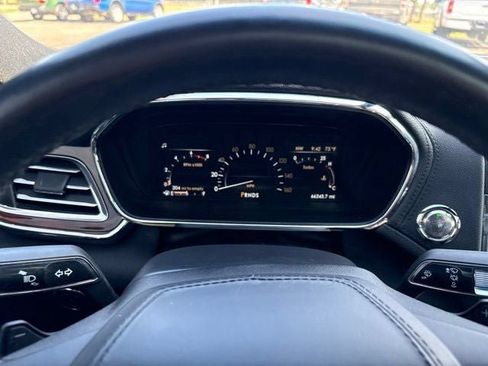 Used 2017 Lincoln Continental Reserve w/ Climate Package AWD/4WD image 23