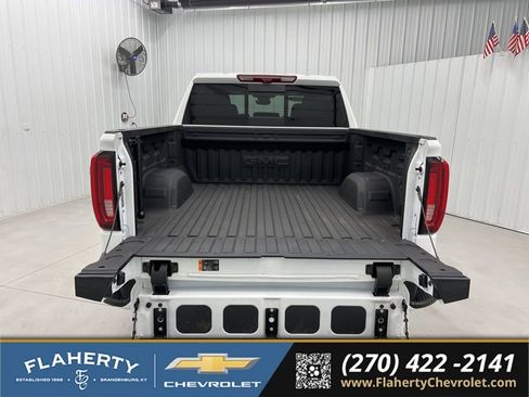 Used 2025 GMC Sierra 1500 AT4 w/ Technology Package AWD/4WD image 21