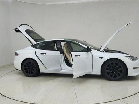 Used 2021 Tesla Model S Plaid image 71