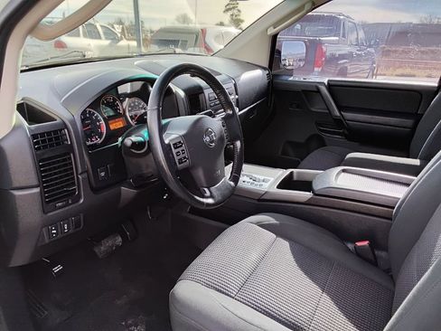 Used 2008 Nissan Titan SE image 10
