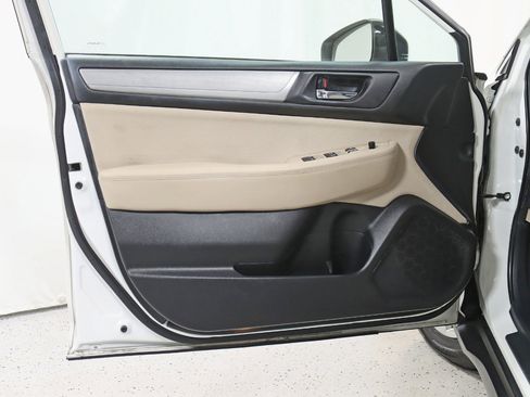 Used 2019 Subaru Outback 2.5i Premium image 29