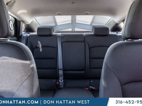 Used 2023 Chevrolet Malibu LT FWD image 19