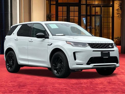 Used 2025 Land Rover Discovery Sport S image 8