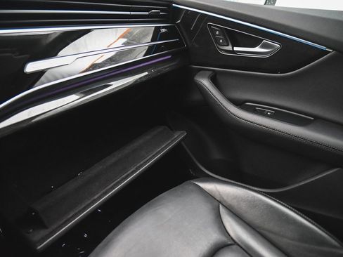 Used 2024 Audi Q7 3.0T Premium Plus image 16