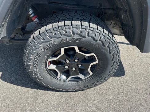 Used 2021 Jeep Gladiator Rubicon w/ LED Lighting Group image 9