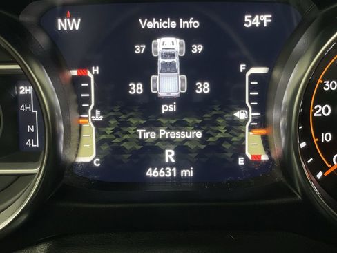 Used 2022 Jeep Gladiator Overland w/ Popular Equipment Package image 9