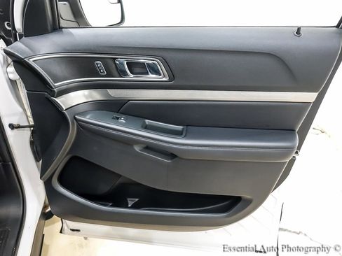 Used 2018 Ford Explorer XLT w/ Equipment Group 202A image 34