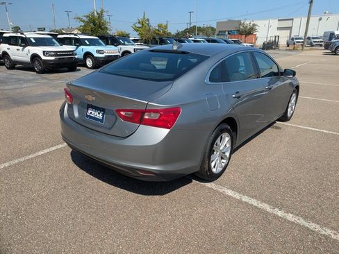 Used 2025 Chevrolet Malibu LT FWD image 5