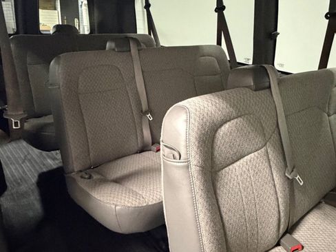 Used 2014 Chevrolet Express 3500 LS image 9