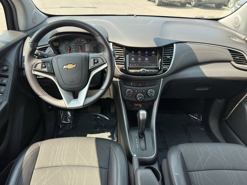 Used 2022 Chevrolet Trax LT w/ Driver Confidence Package AWD/4WD image 21