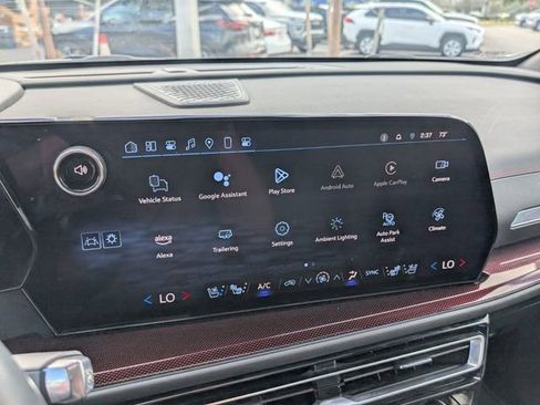 Certified 2024 Chevrolet Traverse RS image 18