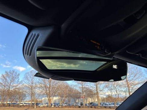 Used 2021 Volvo XC60 T5 R-Design w/ Advanced Package image 44