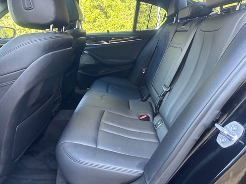 Used 2019 BMW 530i xDrive w/ Dynamic Handling Package image 19