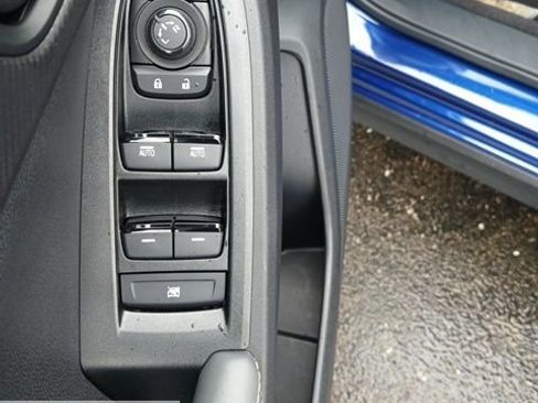 Certified 2025 Subaru Crosstrek 2.5i Sport AWD/4WD image 34