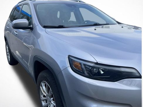 Used 2021 Jeep Cherokee Latitude Plus AWD/4WD image 5