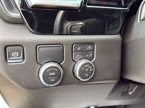 Used 2026 GMC Sierra 1500 SLT RWD image 18