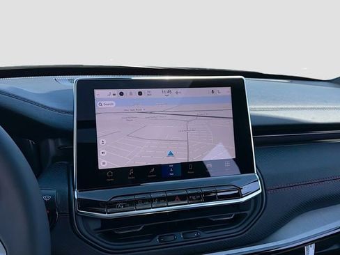 New 2026 Jeep Compass Trailhawk w/ Sun, Sound & Navigation Group AWD/4WD image 14