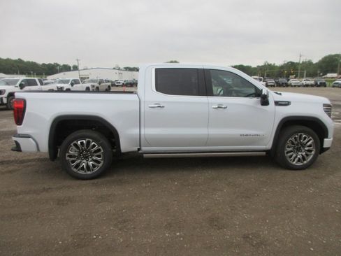 New 2026 GMC Sierra 1500 Denali Ultimate AWD/4WD image 3
