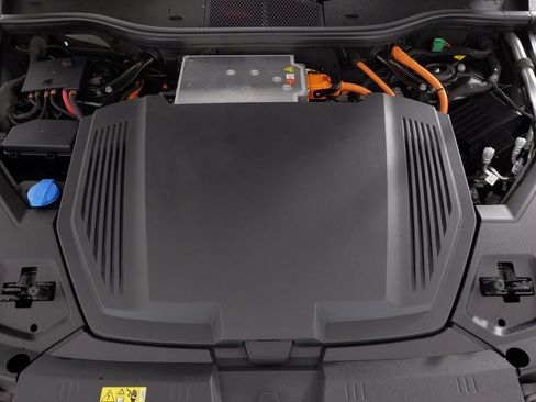 Used 2023 Audi e-tron Prestige w/ Prestige Package image 68