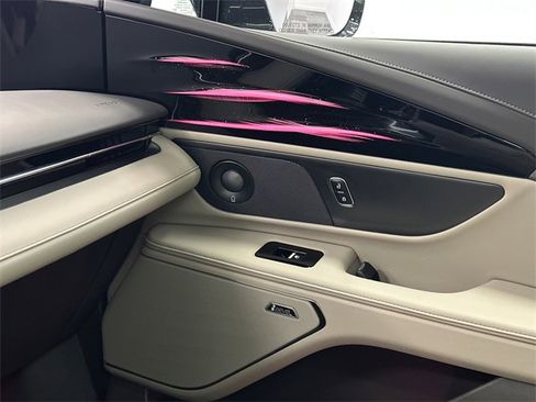 Used 2024 Lincoln Nautilus Premier w/ Equipment Group 102A image 32