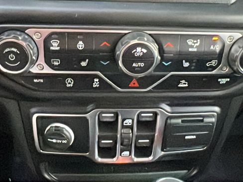 Used 2021 Jeep Wrangler Unlimited Sport image 28