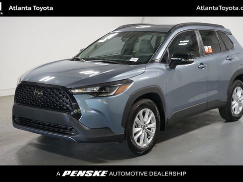 Certified 2025 Toyota Corolla Cross LE FWD image 1