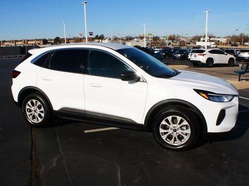 Used 2024 Ford Escape Active image 1