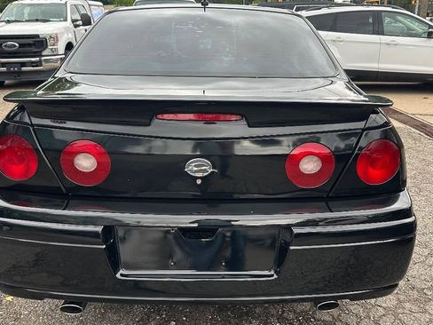Used 2005 Chevrolet Impala SS w/ Sun And Sound Package FWD image 5