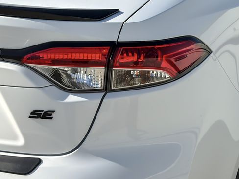 Certified 2022 Toyota Corolla SE FWD image 24