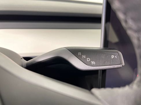 Used 2022 Tesla Model Y Performance AWD/4WD image 22